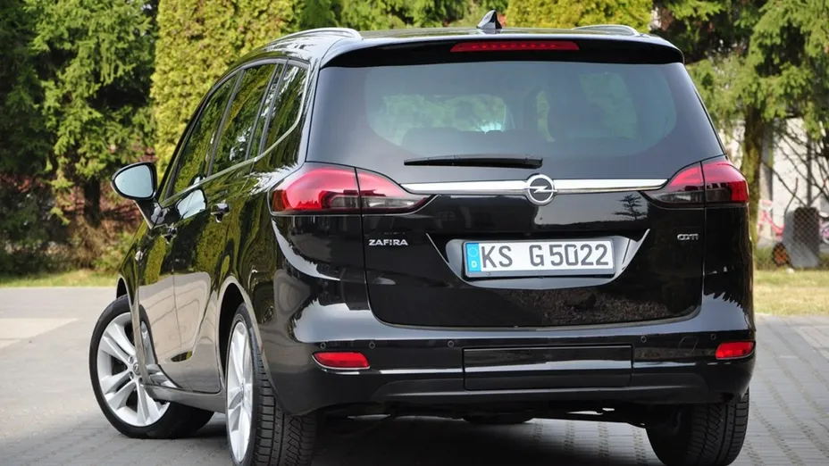 OPEL Zafira -