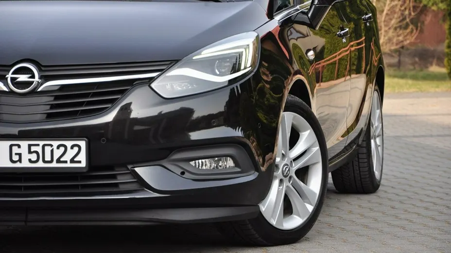 OPEL Zafira -