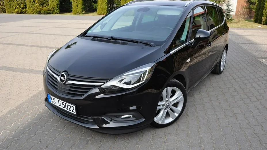 OPEL Zafira -