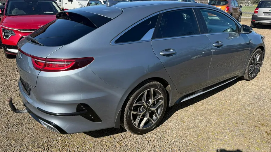 KIA ProCeed -