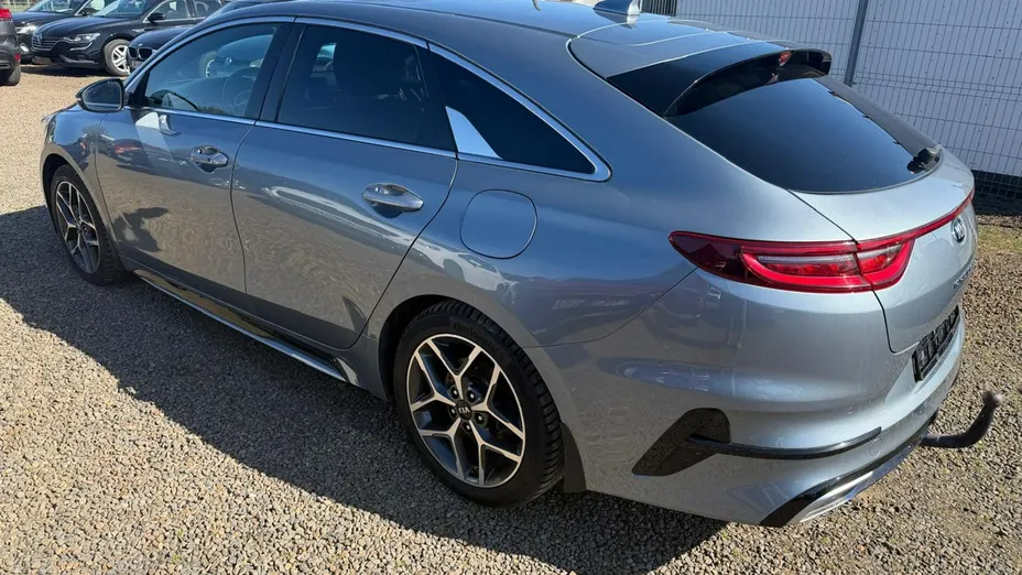 KIA ProCeed -