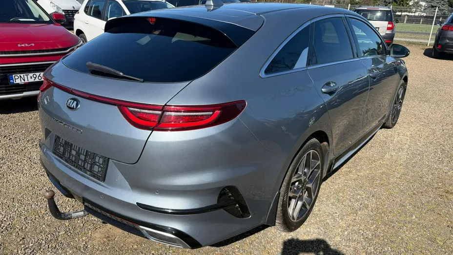 KIA ProCeed -