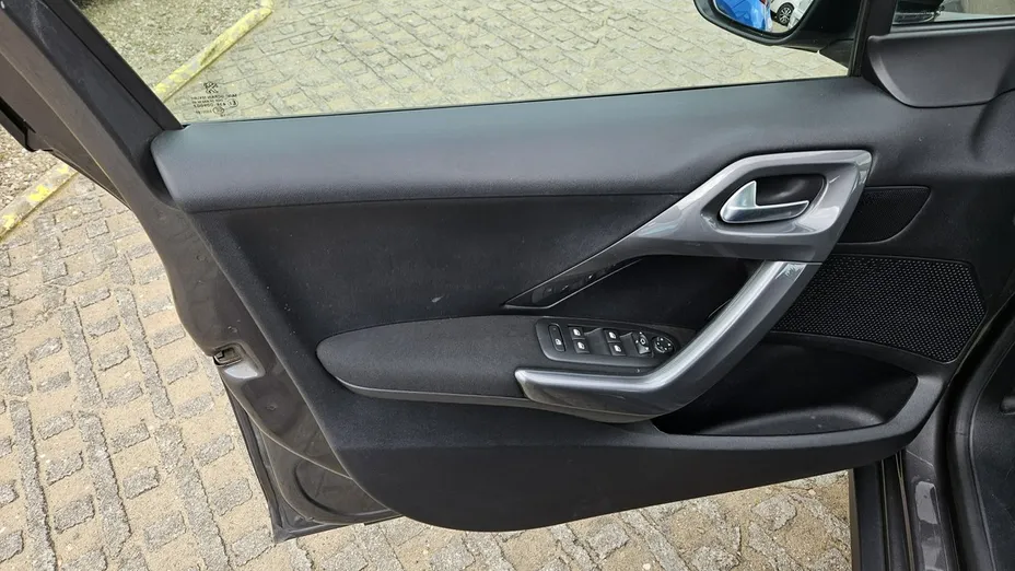 PEUGEOT 2008 -