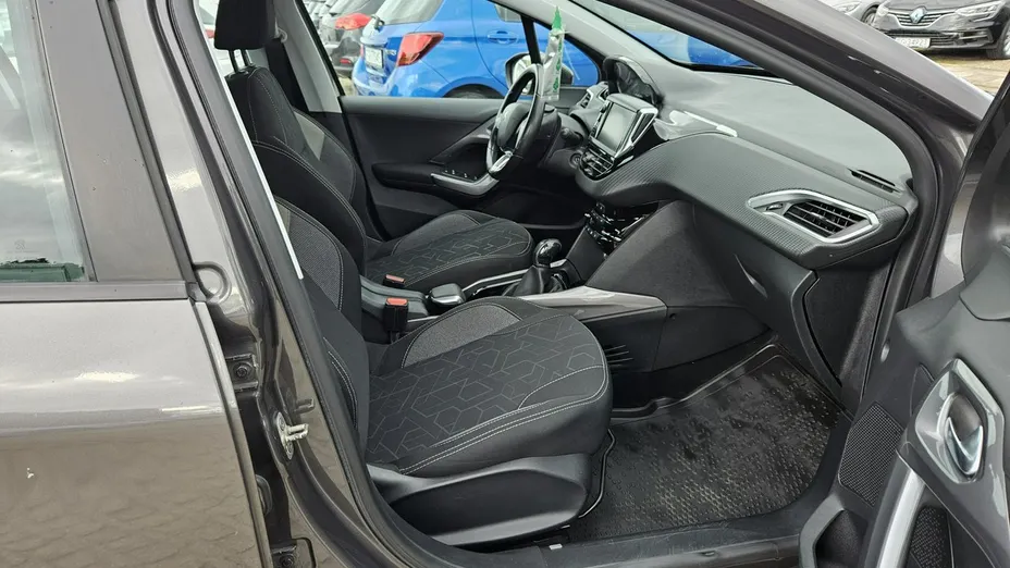 PEUGEOT 2008 -