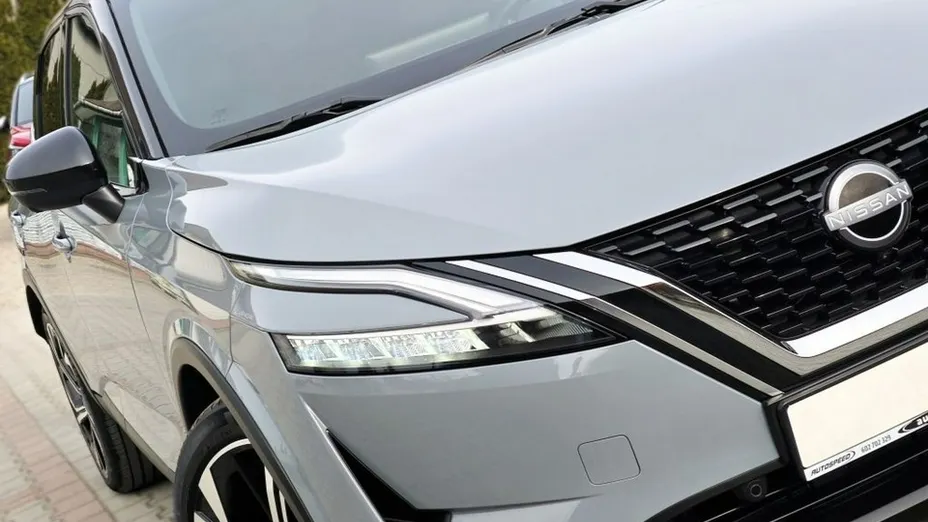 NISSAN Qashqai -