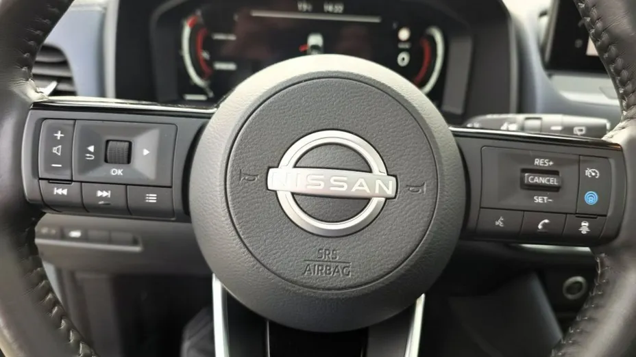 NISSAN Qashqai -