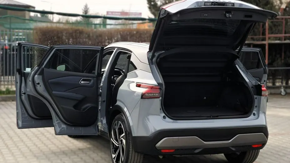 NISSAN Qashqai -