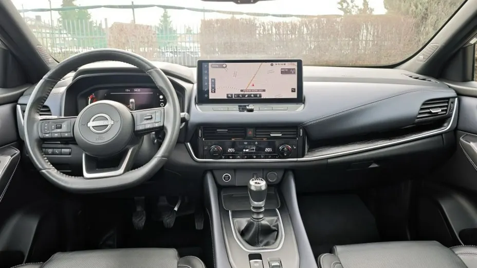 NISSAN Qashqai -