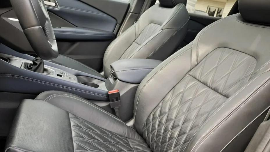 NISSAN Qashqai -