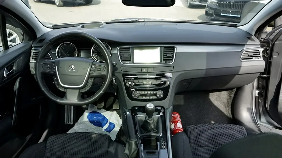 PEUGEOT 508 -