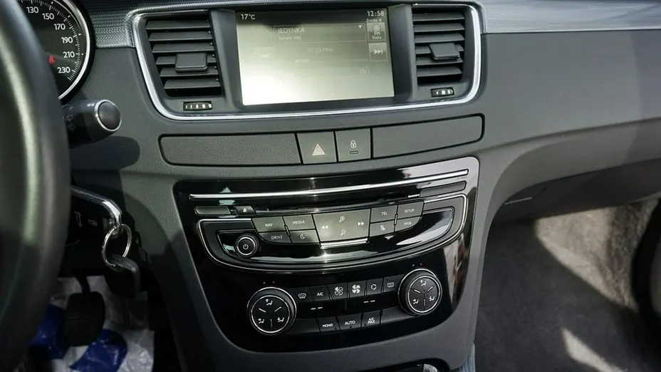 PEUGEOT 508 -