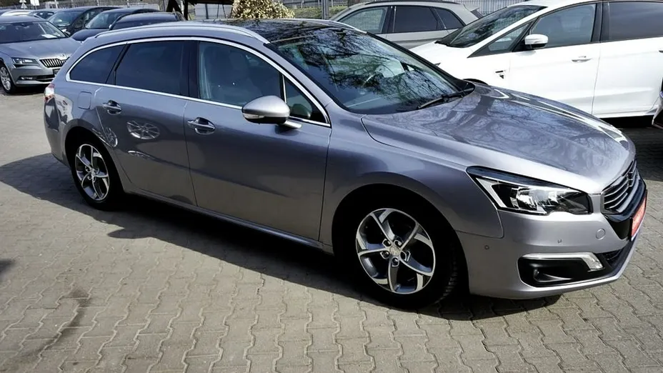 PEUGEOT 508 -