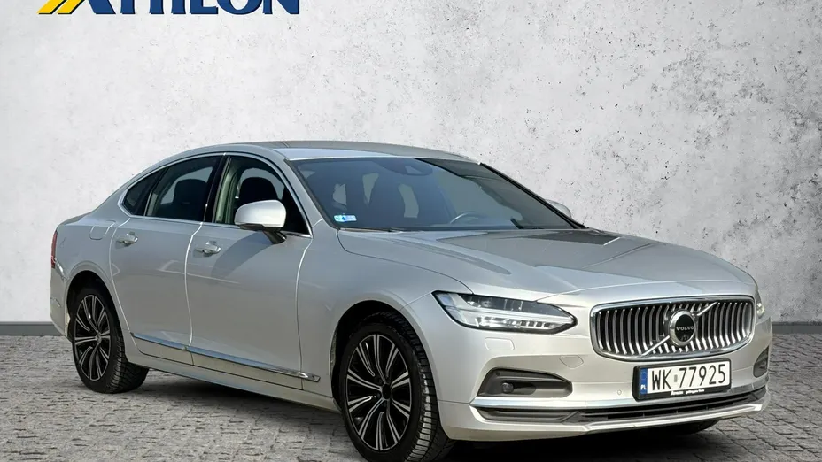 VOLVO S90 -