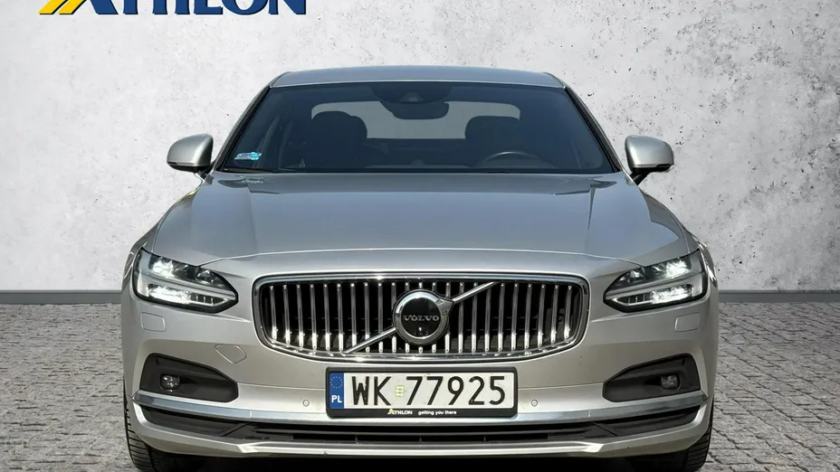 VOLVO S90 -