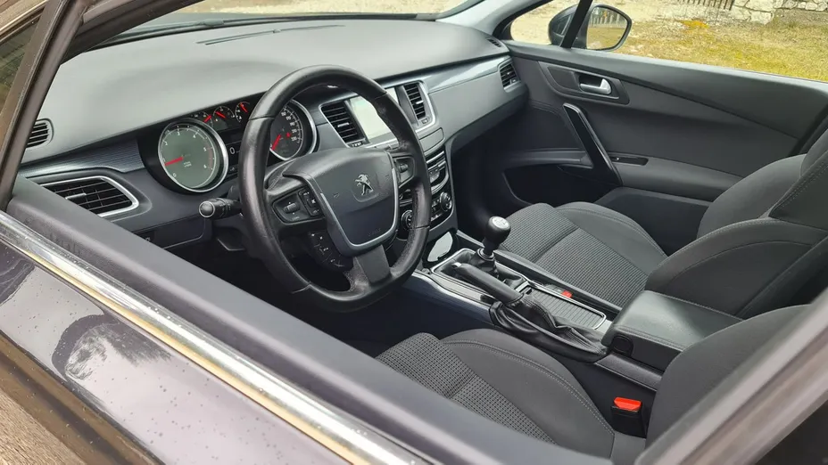 PEUGEOT 508 -