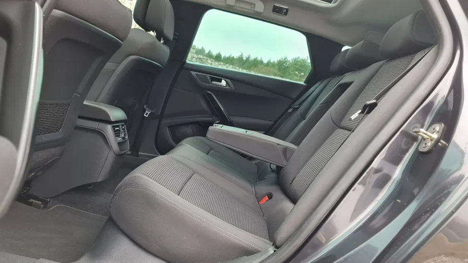 PEUGEOT 508 -