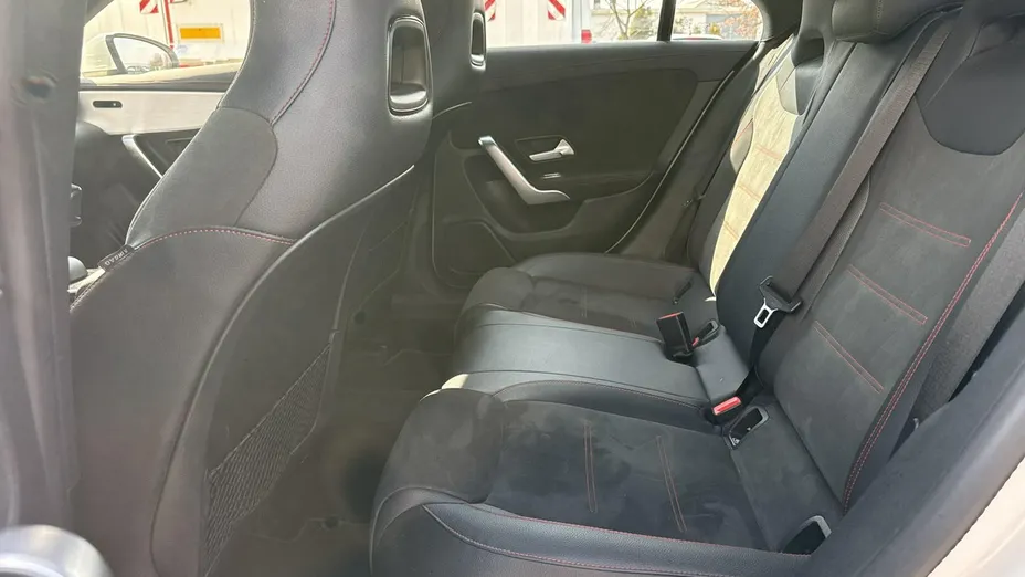 MERCEDES-BENZ CLA -