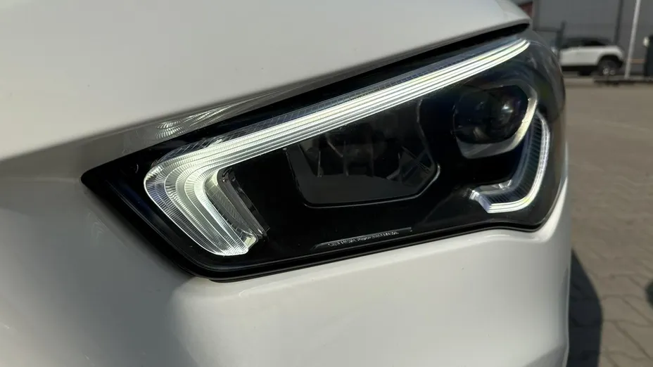 MERCEDES-BENZ CLA -