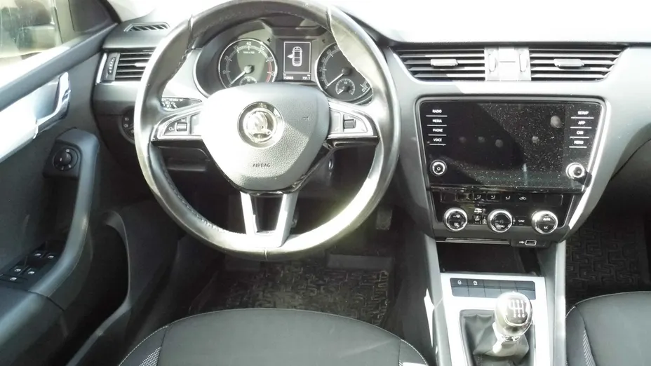 SKODA Octavia -