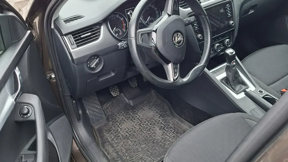 SKODA Octavia -