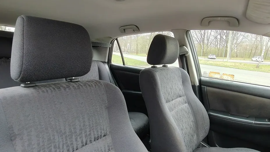 TOYOTA Corolla -