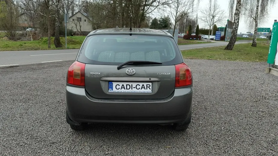 TOYOTA Corolla -