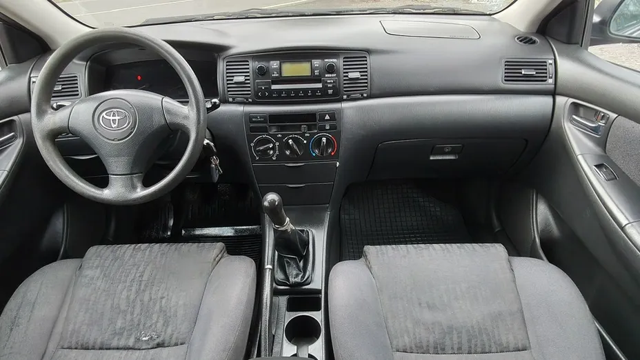TOYOTA Corolla -