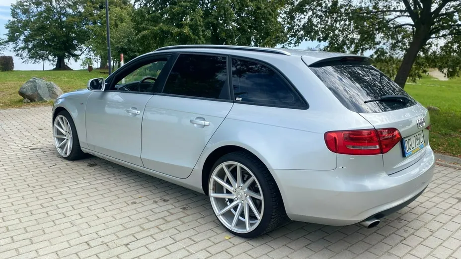 AUDI A4 Avant -