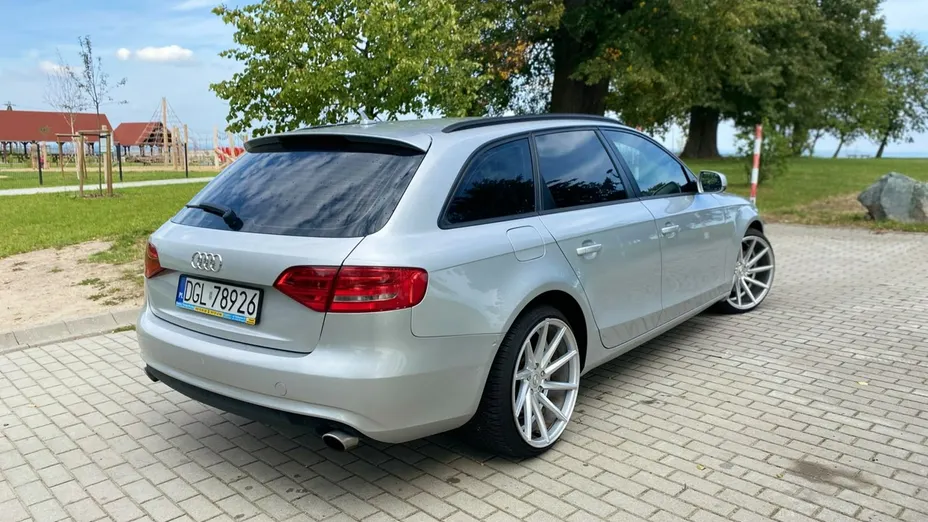 AUDI A4 Avant -