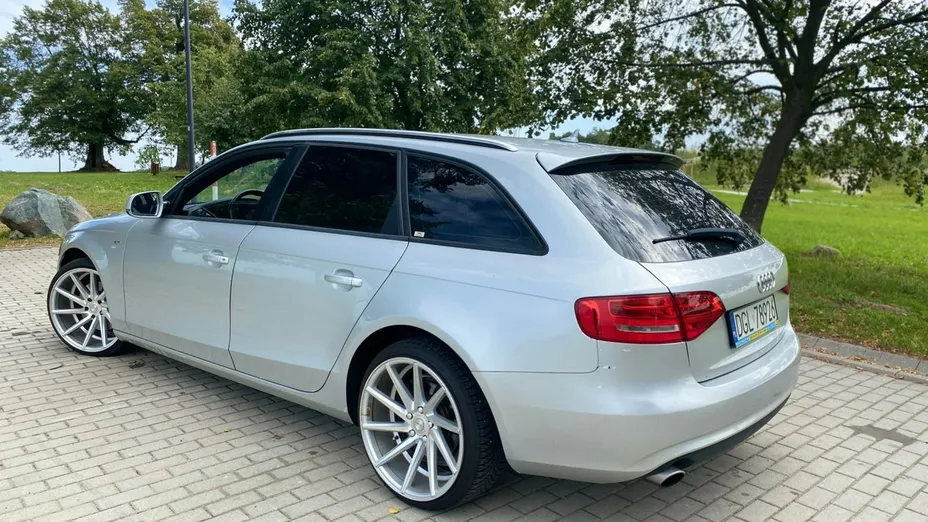 AUDI A4 Avant -