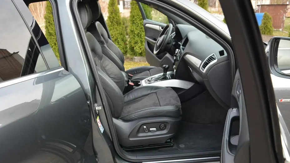 AUDI Q5 -