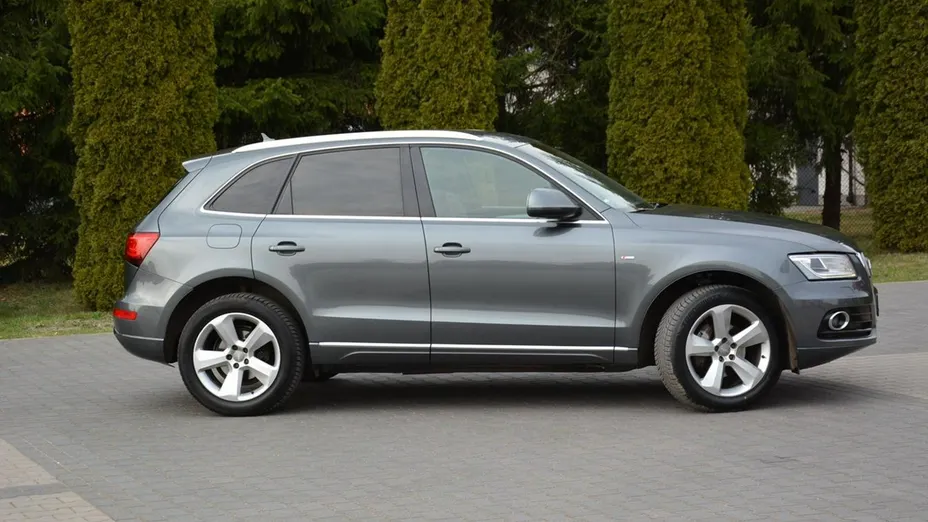 AUDI Q5 -