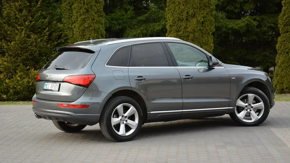 AUDI Q5 -