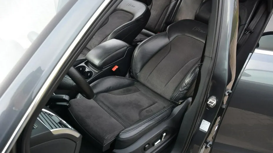 AUDI Q5 -