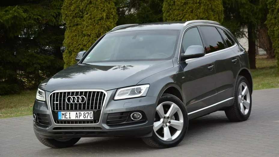 AUDI Q5 -