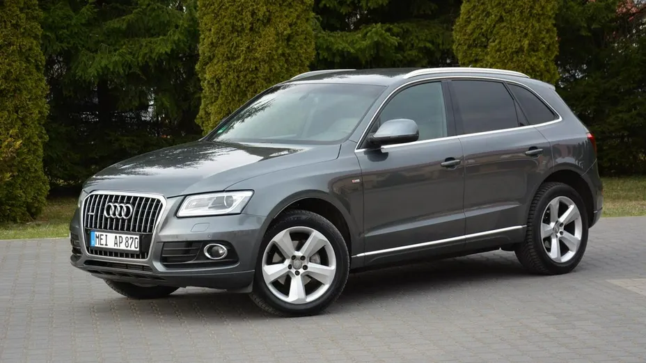 AUDI Q5 -