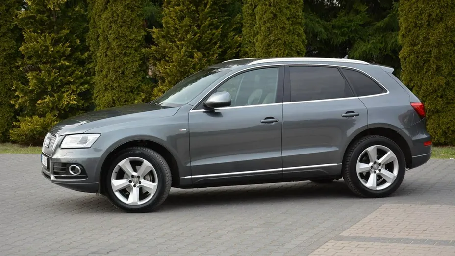 AUDI Q5 -