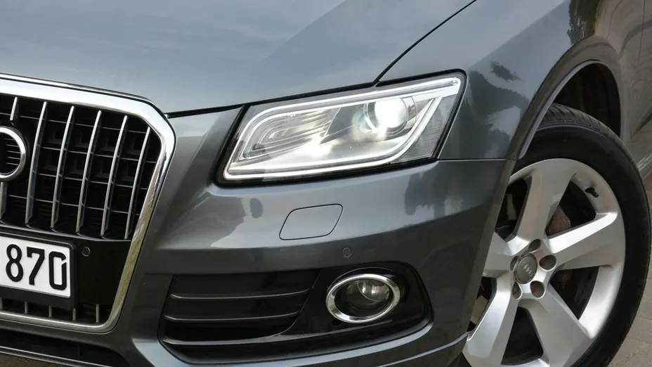 AUDI Q5 -