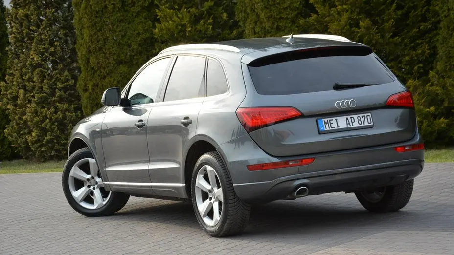AUDI Q5 -