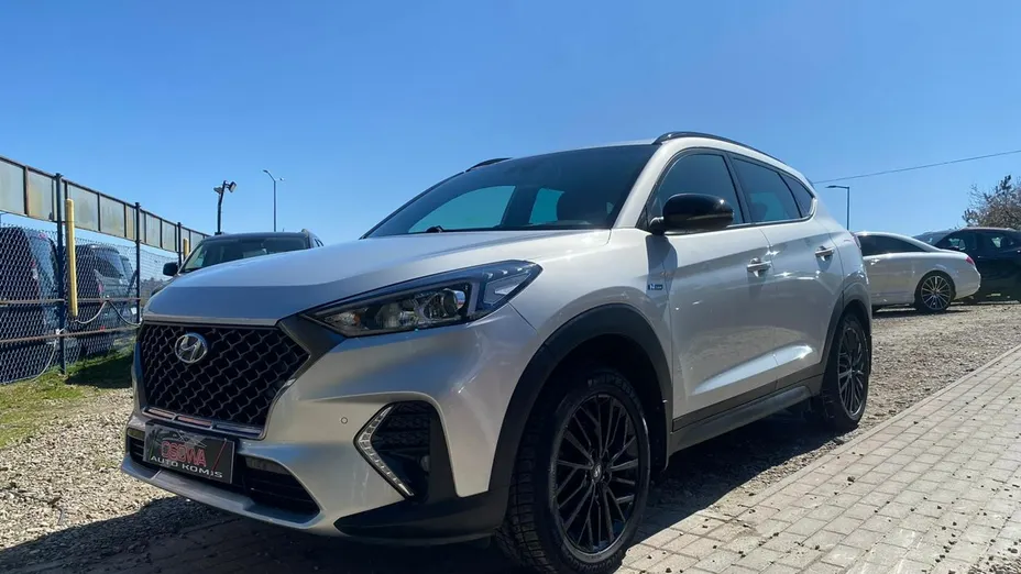 HYUNDAI Tucson -
