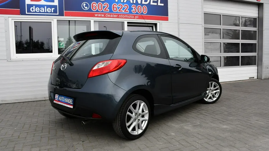 MAZDA 2 -