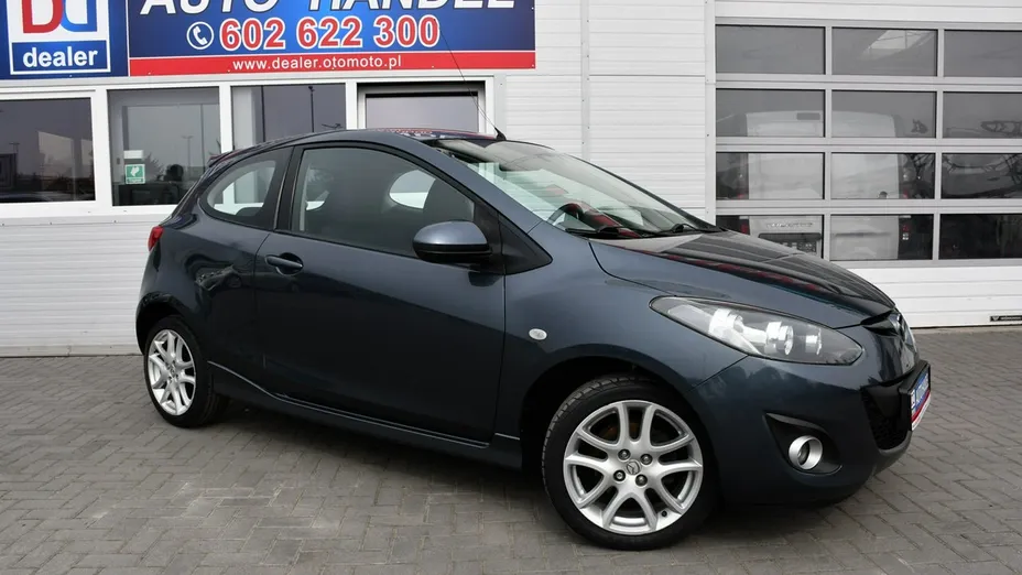 MAZDA 2 -