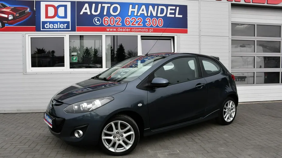 MAZDA 2 -
