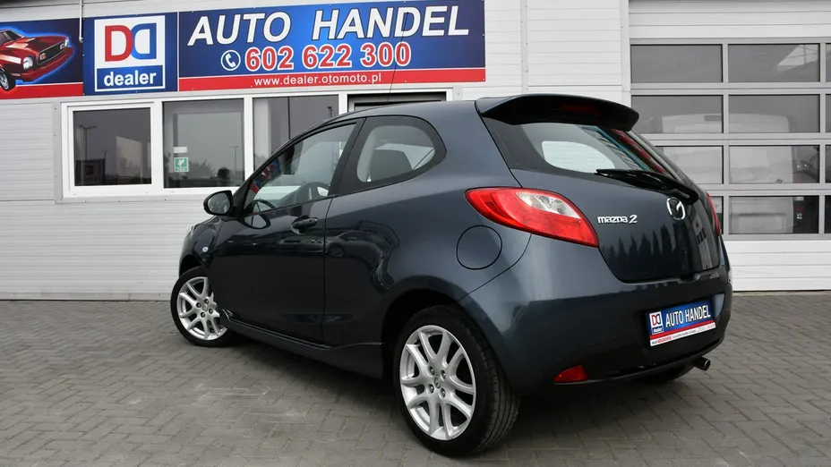 MAZDA 2 -