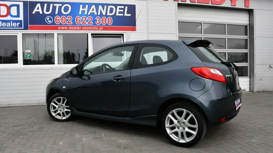 MAZDA 2 -