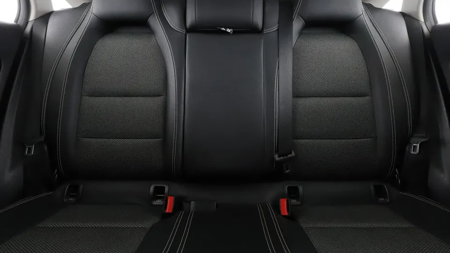 MERCEDES-BENZ CLA -