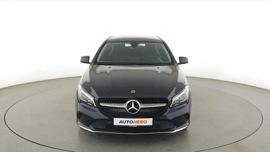MERCEDES-BENZ CLA -