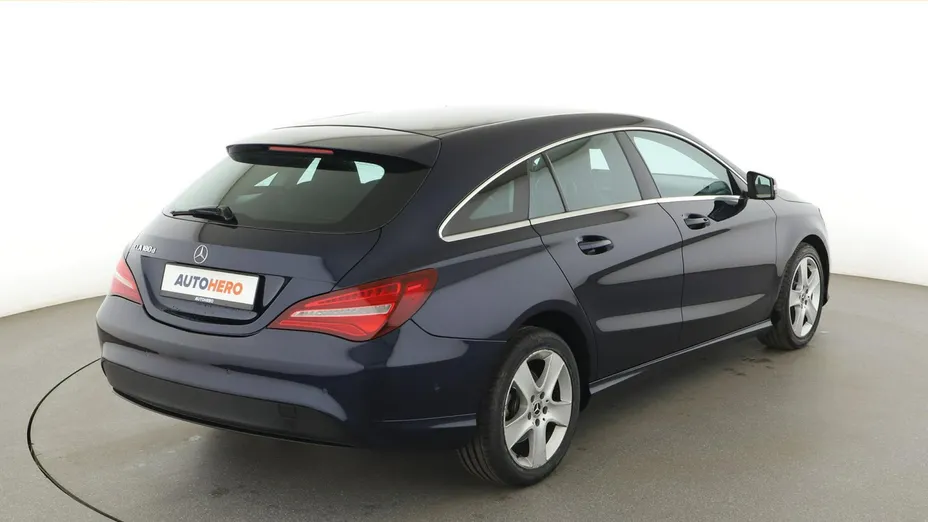 MERCEDES-BENZ CLA -