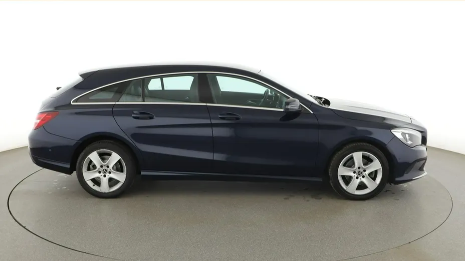 MERCEDES-BENZ CLA -