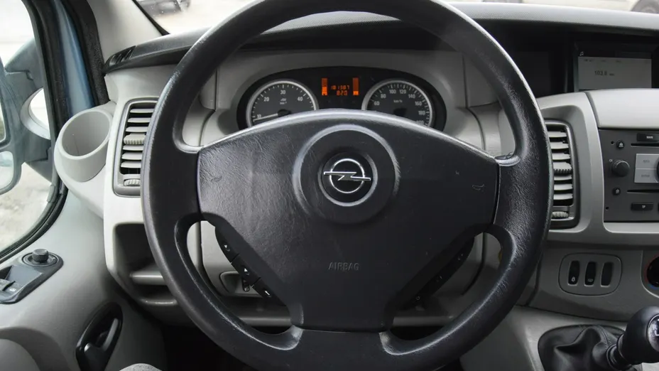 OPEL Vivaro -